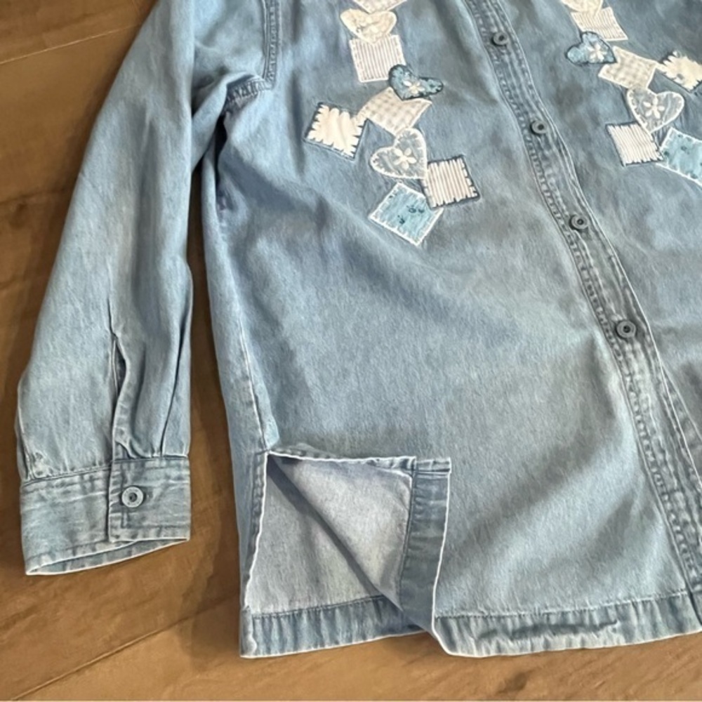 Vintage Blue Denim Shirt Women M Embroidered Applique Patchwork Country Hearts - Picture 4 of 7